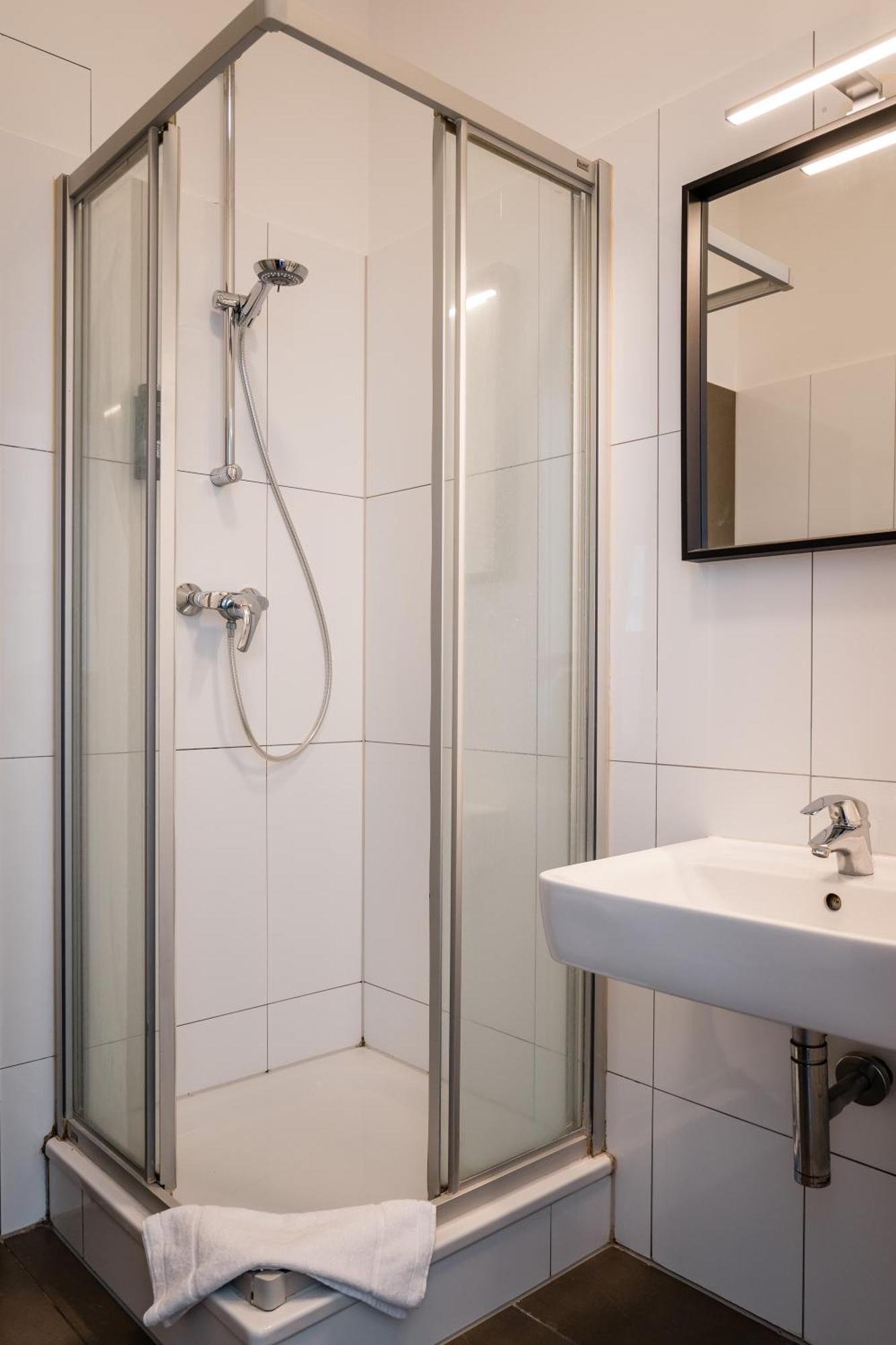 Apartmenthaus Berlin Neukoelln Экстерьер фото